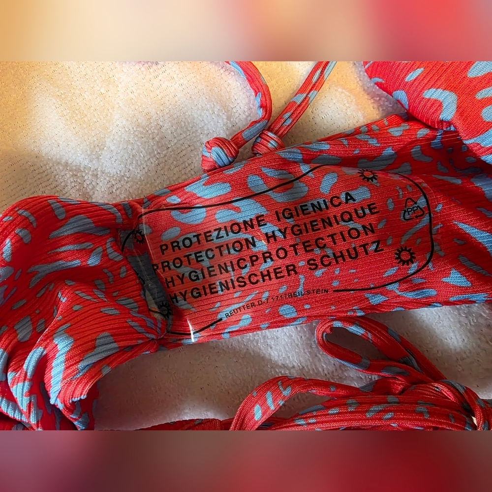 Vibrant Red & Blue Abstract Print Halter Bikini Set - Size Medium - Picture 9 of 13